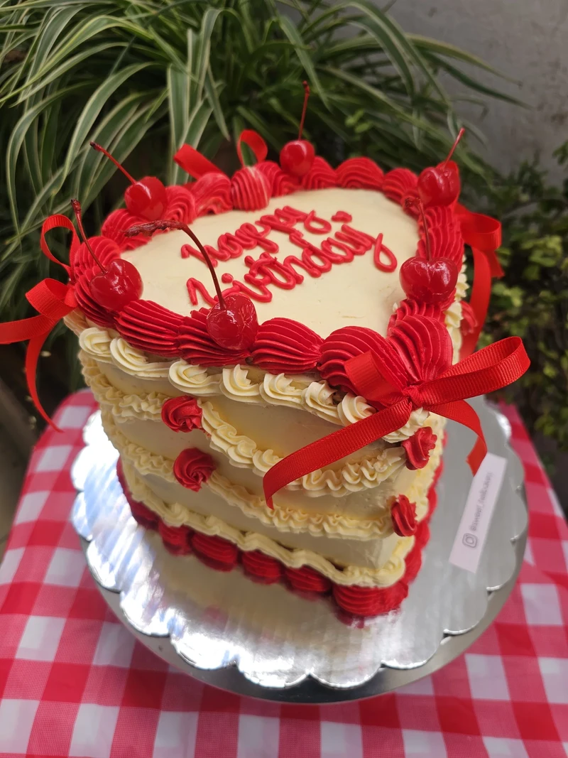 Pastel 16 porciones - Pastel personalizado Sweet Hell Guadalupe